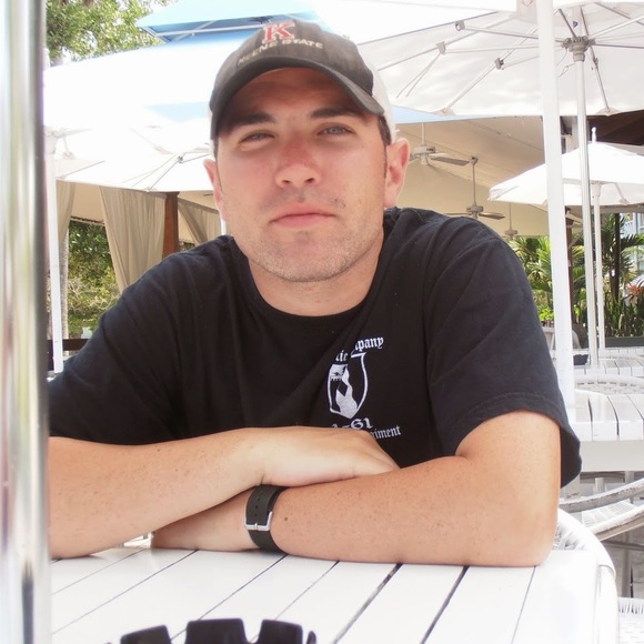 Profile Picture of Justin Carbee (@justincarbee) on Poshmark