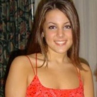 Profile Picture of Shelly Leaf (@leavesonthshell) on Twitter