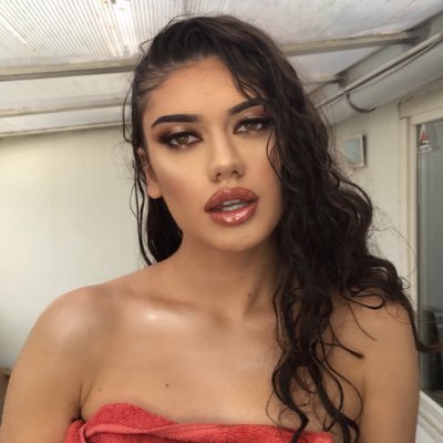 Profile Picture of Vlera (@VleraHoti) on Twitter
