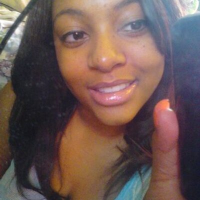 Profile Picture of Evelyn Stewart (@Rochelle092) on Twitter