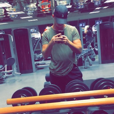 Profile Picture of Nick Athans (@is300nick) on Twitter