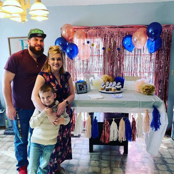 Profile Picture of Stacie Frieze (@stacierenee) on Poshmark