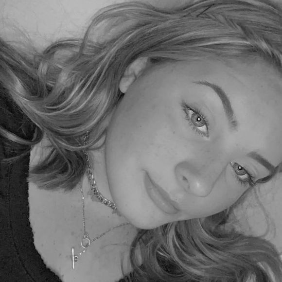 Profile Picture of Lacey Clark (@laceyc958) on Poshmark