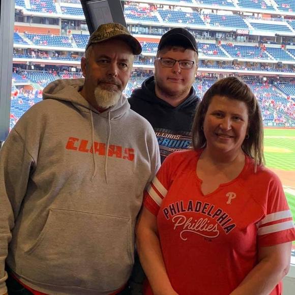 Profile Picture of Linda Leinaweaver (@lleinaweaver) on Poshmark