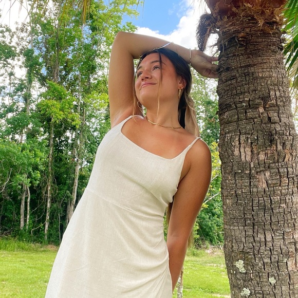 Profile Picture of Christina Cryer (@christinacryer) on Poshmark