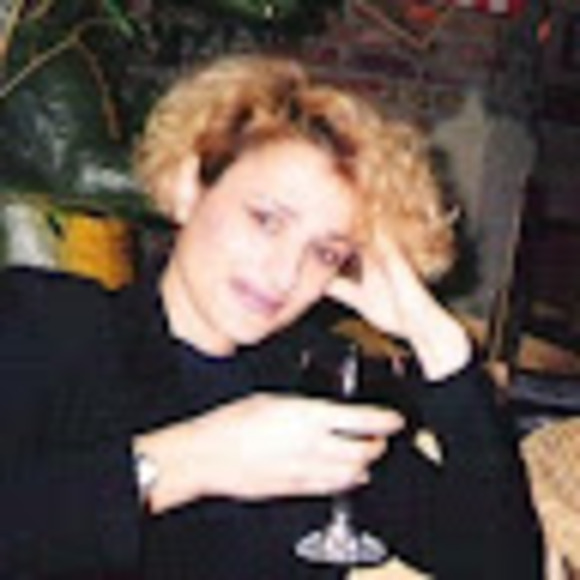 Profile Picture of Erika Zeltser (@erikazeltser) on Poshmark