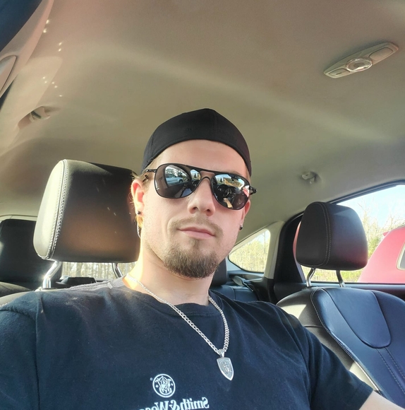 Profile Picture of Dustin Mcadams (@dmcadams567) on Poshmark