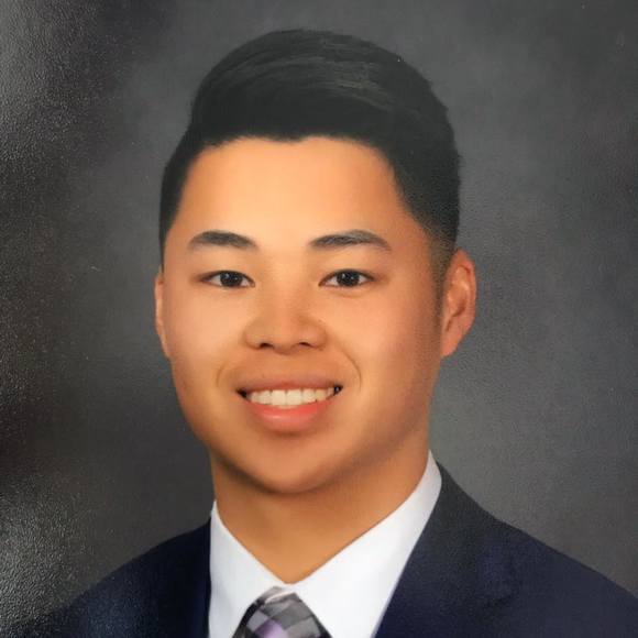 Profile Picture of Kevin Yee (@kevinyee) on Poshmark