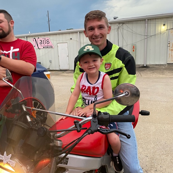 Profile Picture of Matt Freeman (@mattfreeman11) on Poshmark