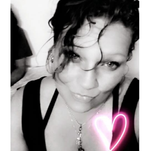 Profile Picture of Shawna Tucker (@shawnatucker928) on Poshmark