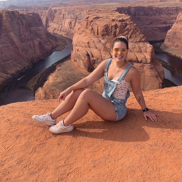 Profile Picture of Abigail Boswell (@abbyboswell28) on Poshmark