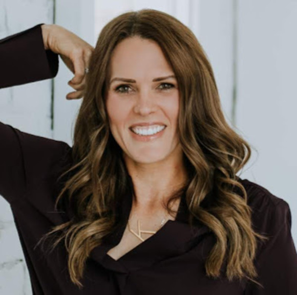 Profile Picture of Kelly Nelson (@kellyfnelson) on Poshmark