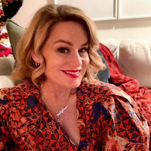 Profile Picture of Cindy Ciskowski (@cindyciskowski) on Poshmark