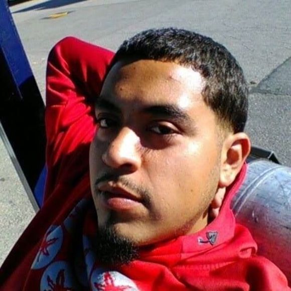 Profile Picture of Jimmy Velasquez (@jimmyvelas) on Poshmark