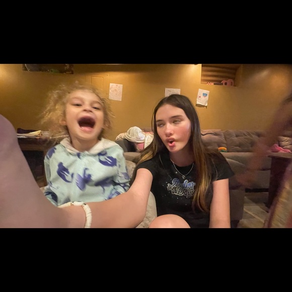 Profile Picture of Rose Loverde (@harveygia70) on Poshmark