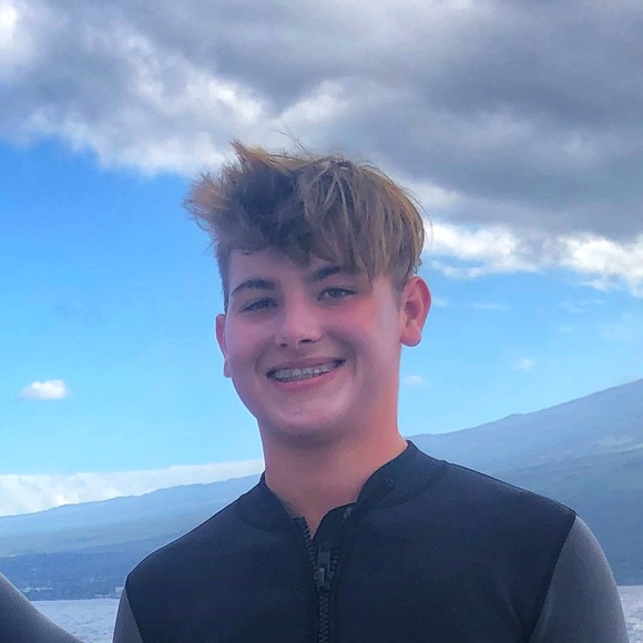 Profile Picture of Luke Vlach (@lukevlach) on Poshmark