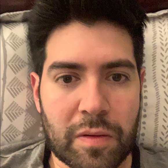 Profile Picture of Claudio Yañez (@yanezserrano) on Poshmark