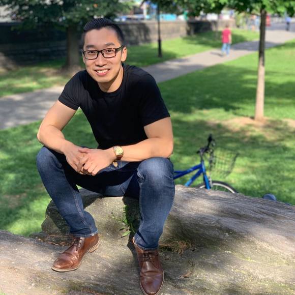 Profile Picture of Howie Magaro (@howiemagaro) on Poshmark