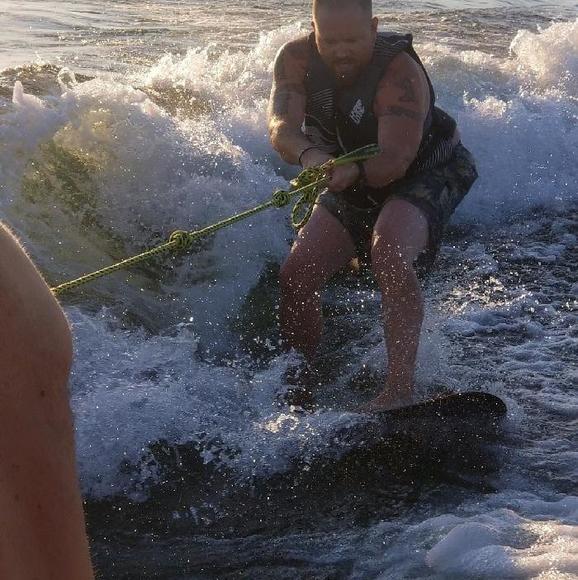 Profile Picture of Michael Devine (@michaeldevine) on Poshmark