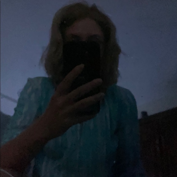 Profile Picture of Irina Sundahl (@irinasundahl) on Poshmark