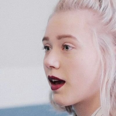 Profile Picture of Moriarty_ne_mertv 🐧 (@iamsher_lock_ed) on Twitter