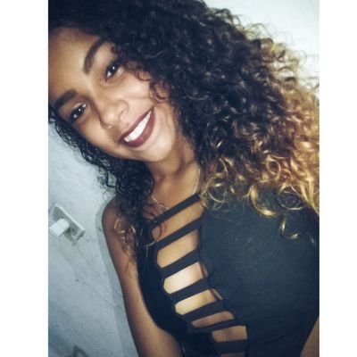 Profile Picture of Faixa Rosa  🎀 (@PamelaHadija) on Twitter