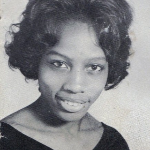 Profile Picture of Derrick Goods (@degoods79) on Poshmark