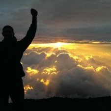 Profile Picture of James Eaves (@FlyingPhysics) on Twitter