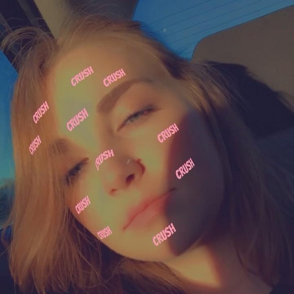 Profile Picture of Kirsten Pafford (@kpafford_22) on Poshmark