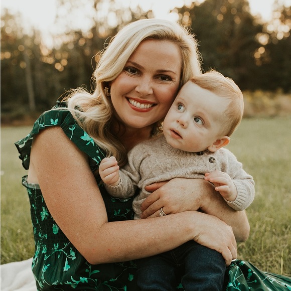 Lindsey Skeuse - Poshmark Profile Picture of Lindsey Skeuse (@lskeuse) on Poshmark