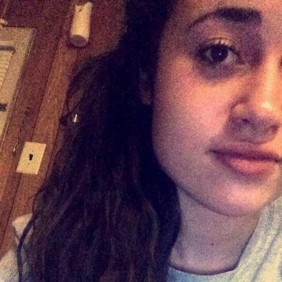 Profile Picture of Kailey Jones (@kaileyboo_22) on Poshmark