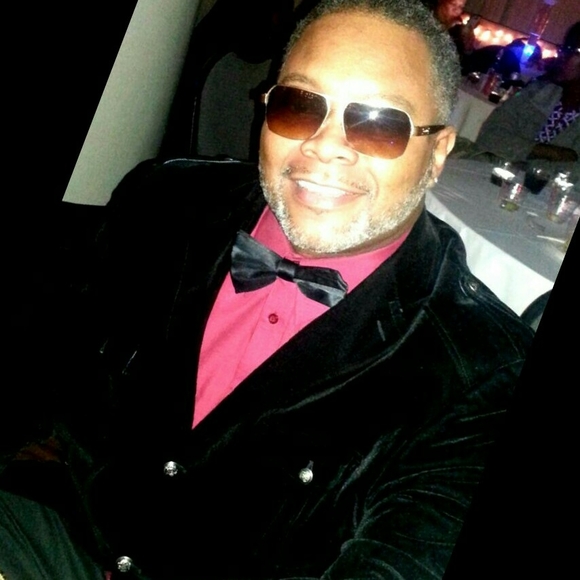 Profile Picture of Robert Mack (@buck172) on Poshmark