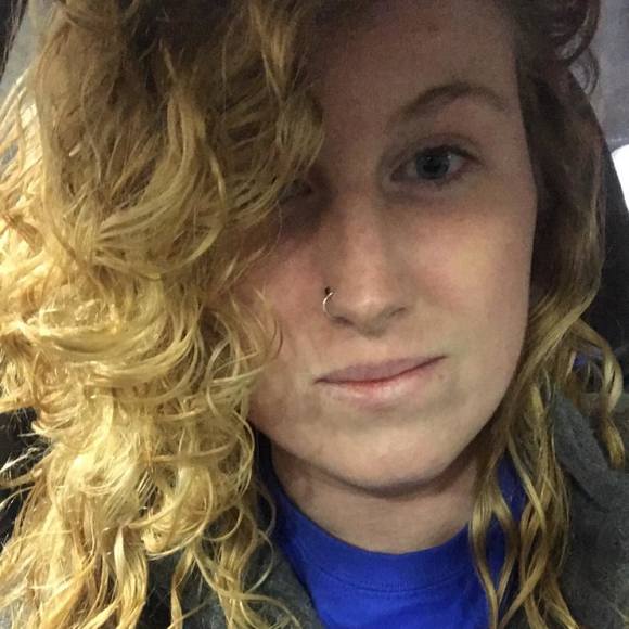 Profile Picture of Erika Gordon (@ka_15) on Poshmark