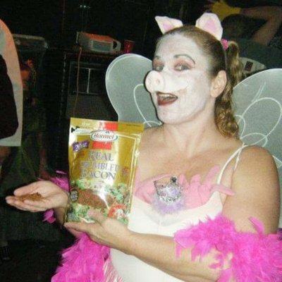 Profile Picture of Pork'Etta The Bacon Fairy (@kim_leyda) on Twitter