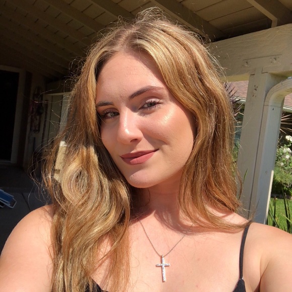 Bailey Wilder - Poshmark Profile Picture of Bailey Wilder (@baileywilder1) on Poshmark