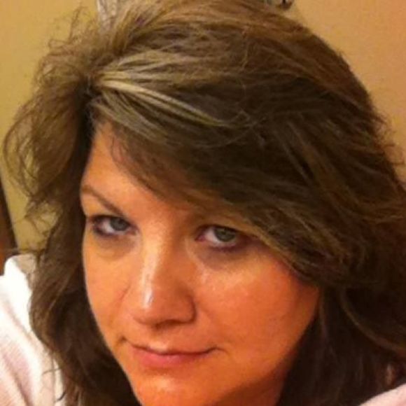 Profile Picture of Sharon Spake (@bunnys67) on Poshmark