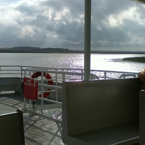 Profile Picture of Pam Hunter (@finchp) on Poshmark