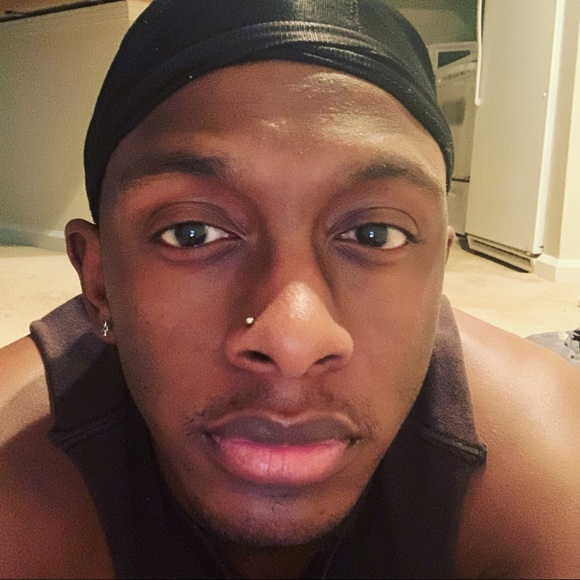 Profile Picture of Kyng Daveed (@kyng41800) on Poshmark