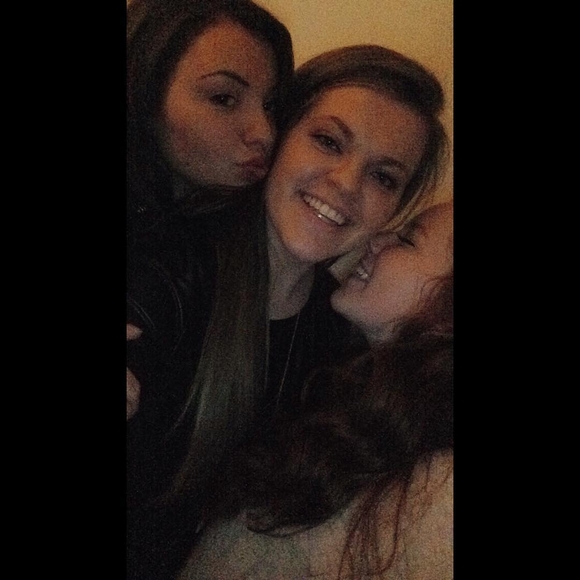 Profile Picture of Lindsey Conway (@lconway815) on Poshmark