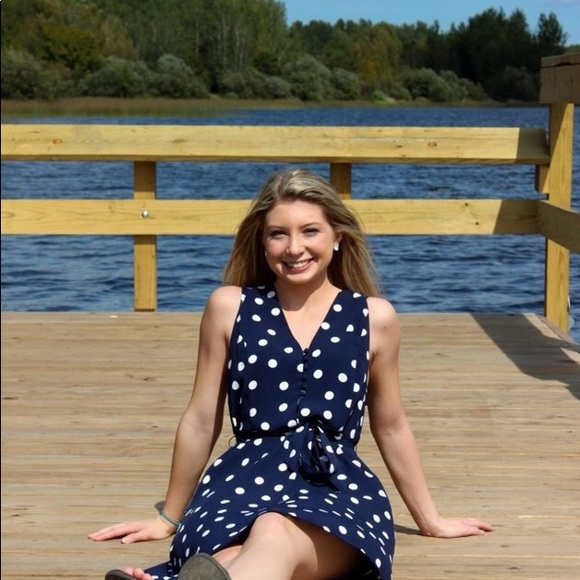 Profile Picture of Rachel Mckee (@racheee_1) on Poshmark