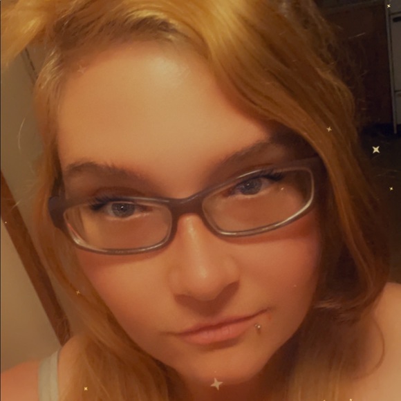 Profile Picture of Renee’ Boyd (@naenae12321) on Poshmark