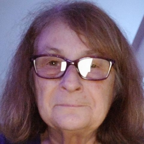 Profile Picture of Paula Brown (@pnlbrown) on Poshmark