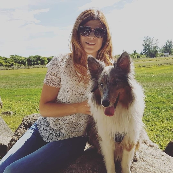 Profile Picture of Shanie Dion-roy (@shanel11) on Poshmark