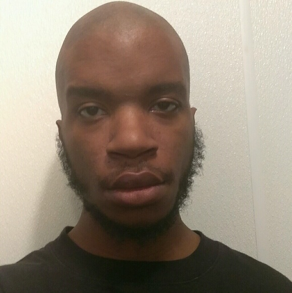 Profile Picture of Carlton House jr. (@cjmajestic45) on Poshmark