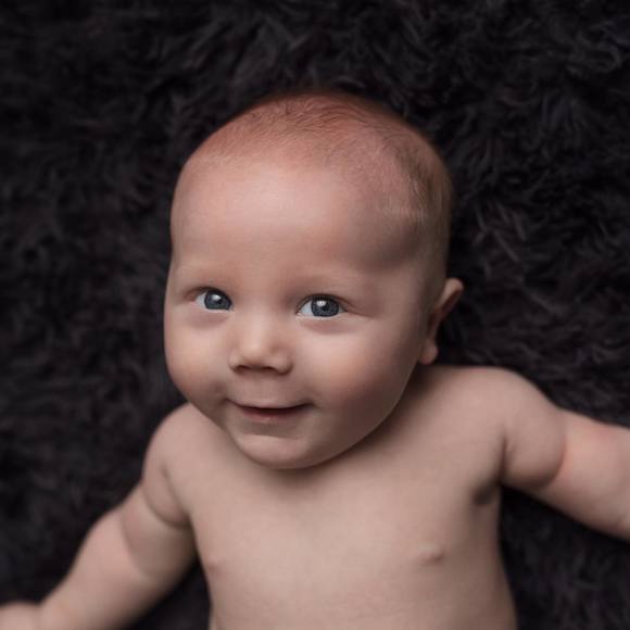 Profile Picture of Allison Fender (@allibear32) on Poshmark