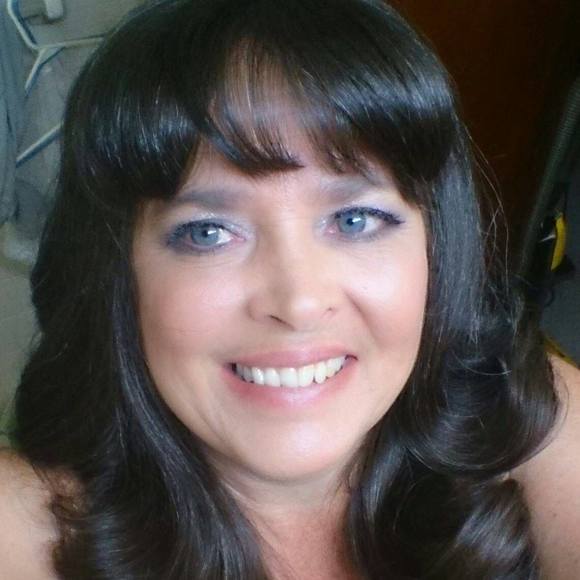 Profile Picture of Lisa Gentner (@lgentner) on Poshmark