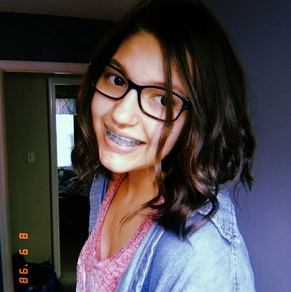 Profile Picture of Rachel Jacklin (@rejacklin) on Poshmark
