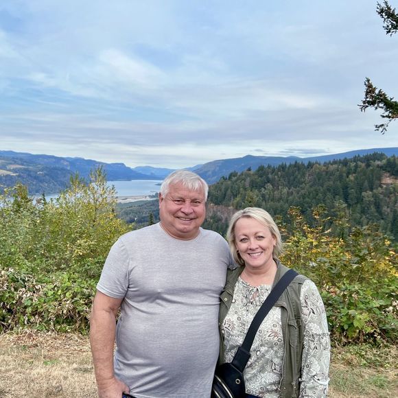 Profile Picture of Kris Misak (@krismisak) on Poshmark