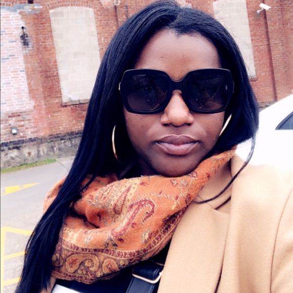 Simone Green - Poshmark Profile Picture of Simone Green (@sdavis6988) on Poshmark