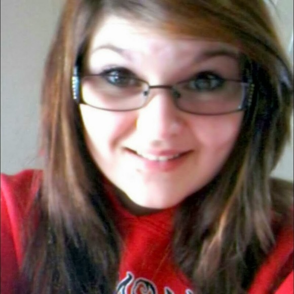 Profile Picture of Kaitlyn Pancone (@kpancone16) on Poshmark